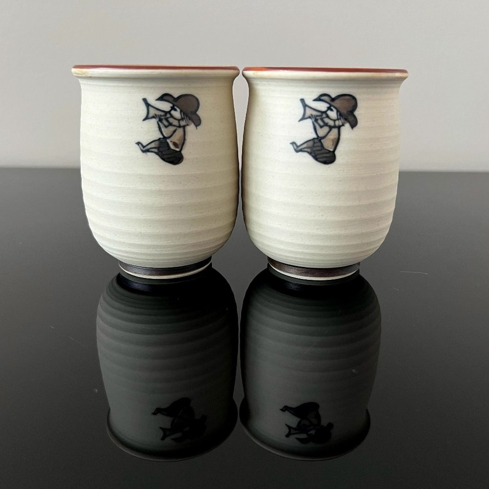 Japanese-inspired delicate handless cups - Pottery - Signed